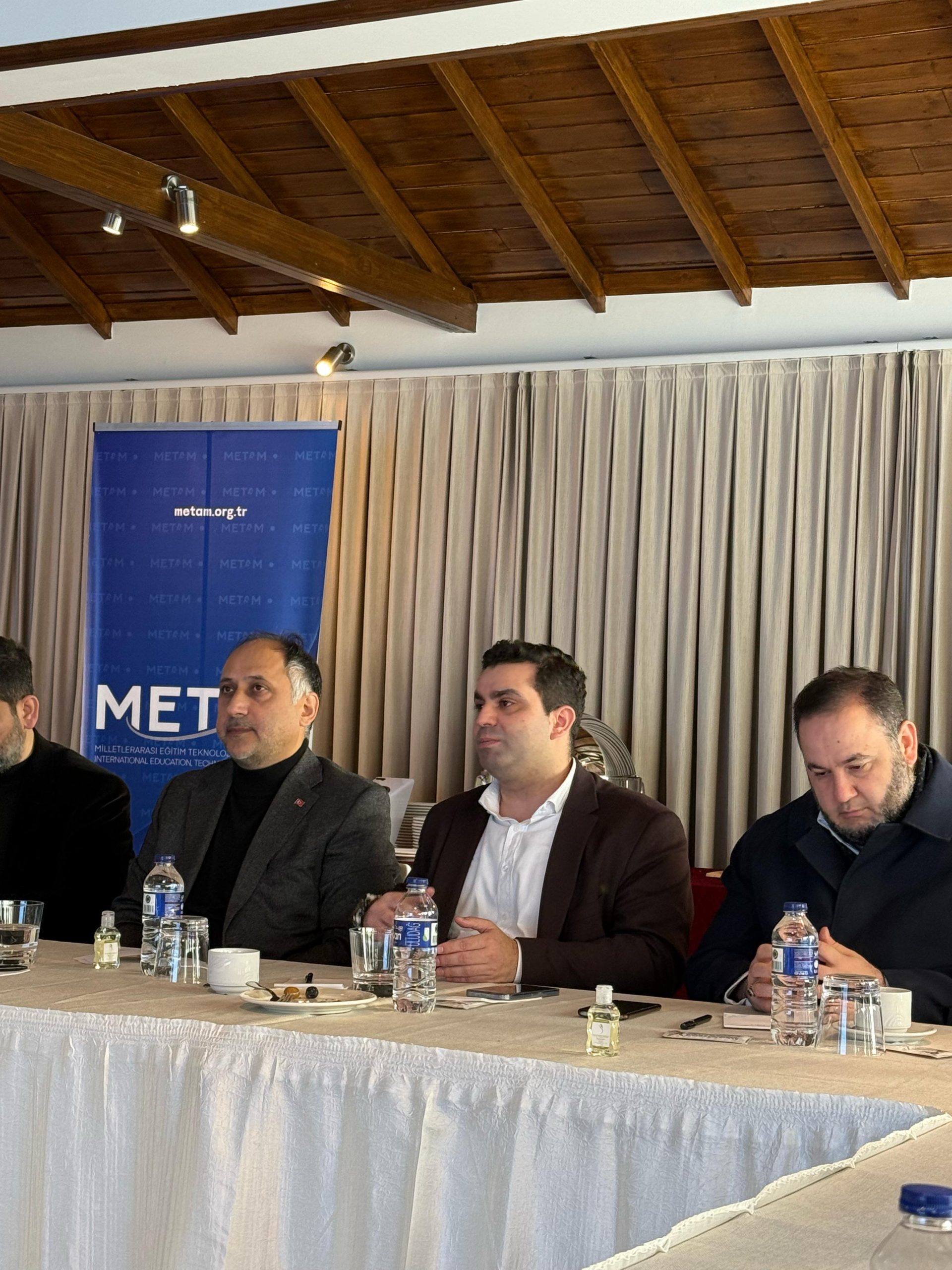 Milletlerarası Eğitim, Teknoloji ve ARGE Merkezi – METAM olarak Uluslararası Teknoloji Girişimcileri toplantısını çeşitli ülkelerden mühendis derneklerinin katılımıyla gerçekleştirildik.