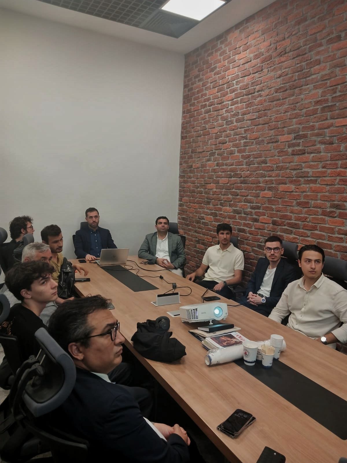 Girişimcilik okulu 4. dersinde İstanbul Ticaret Odası, BTM Genel Müdürü Önder Kul’un girişimcilik ekosistemindeki fırsatlara dair sunumunu dinledik, verimli bir toplantı gerçekleştirdi değerli katkıları için kendilerine teşekkür ederiz.