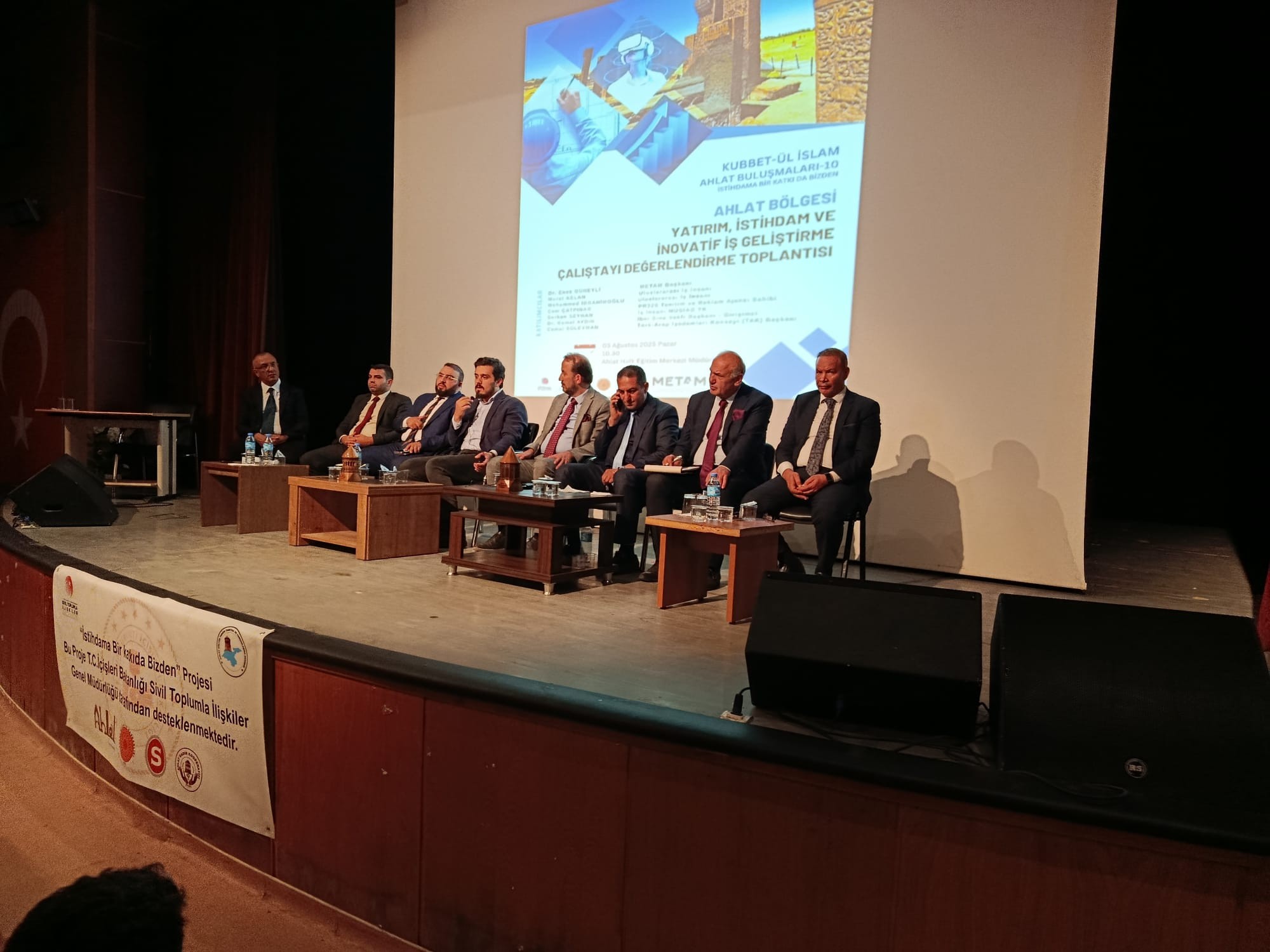 “Ahlat Bölgesi Yatırım, İstihdam ve İnovatif İş Geliştirme Çalıştayı Değerlendirme Toplantısı” Gerçekleştirildi.